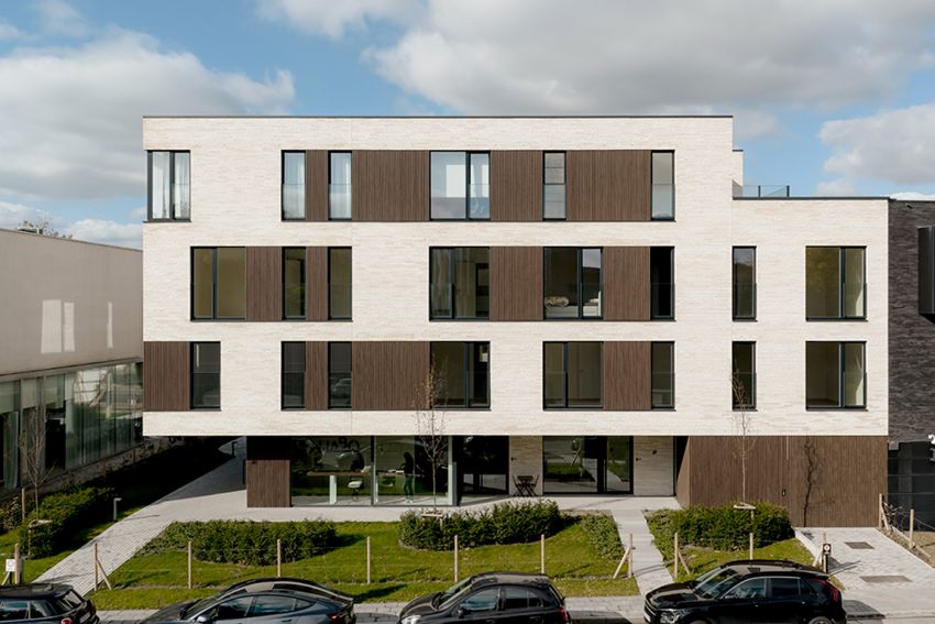 Des lames aspect bois pour des nouvelles constructions élégantes