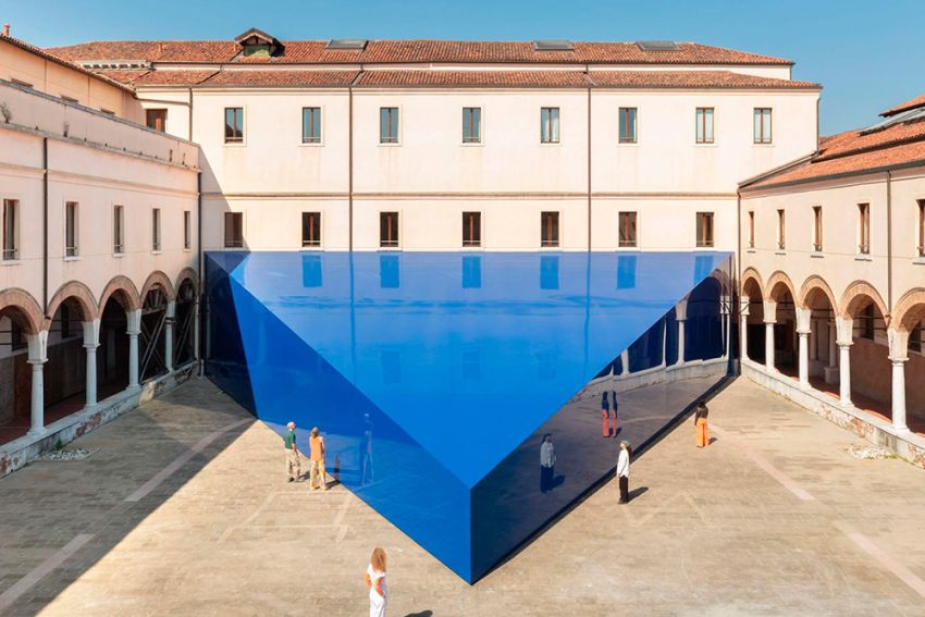 Un pavillon prismatique à Venise