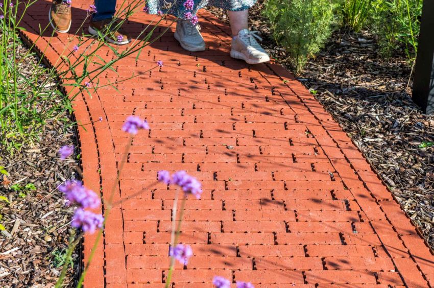 wienerberger présente Passaqua et Elfino Grande : des solutions durables pour façades, toitures et aménagements extérieurs 