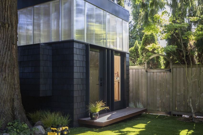 Espace de télétravail dans le jardin